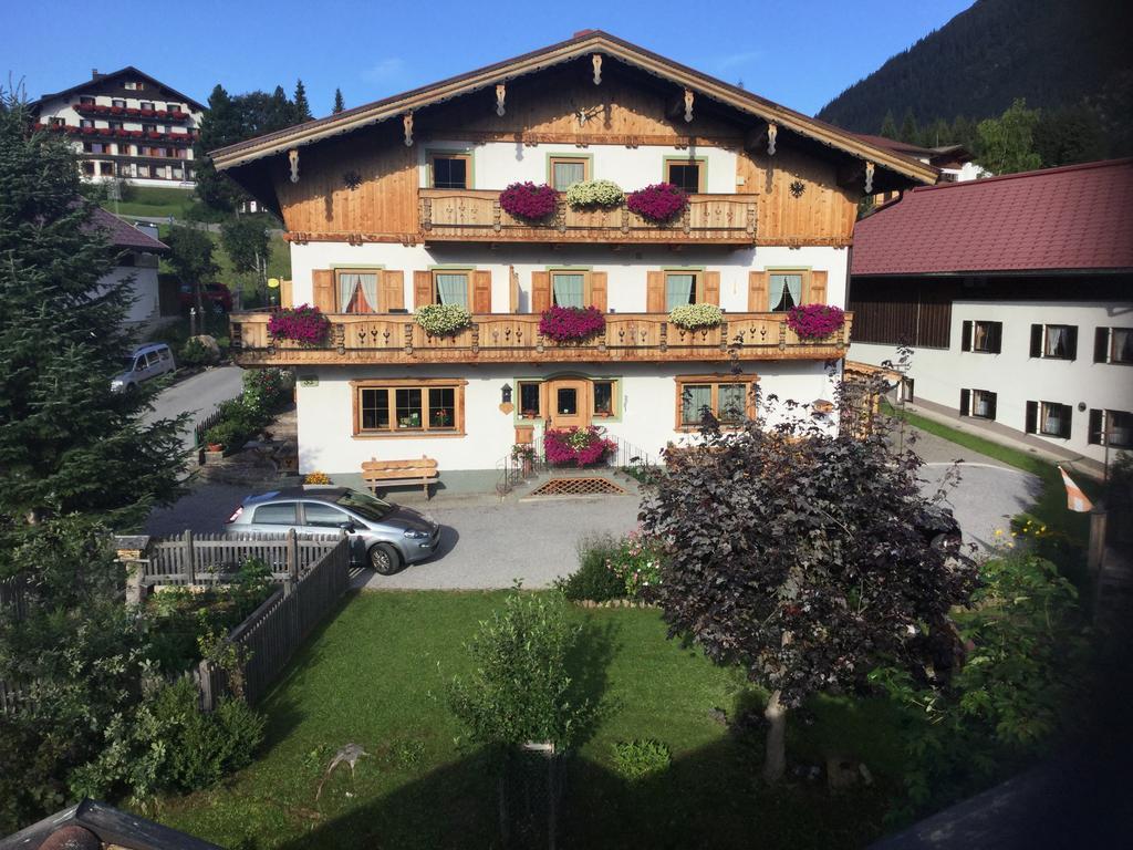 Haus Amann Apartment Berwang Exterior foto