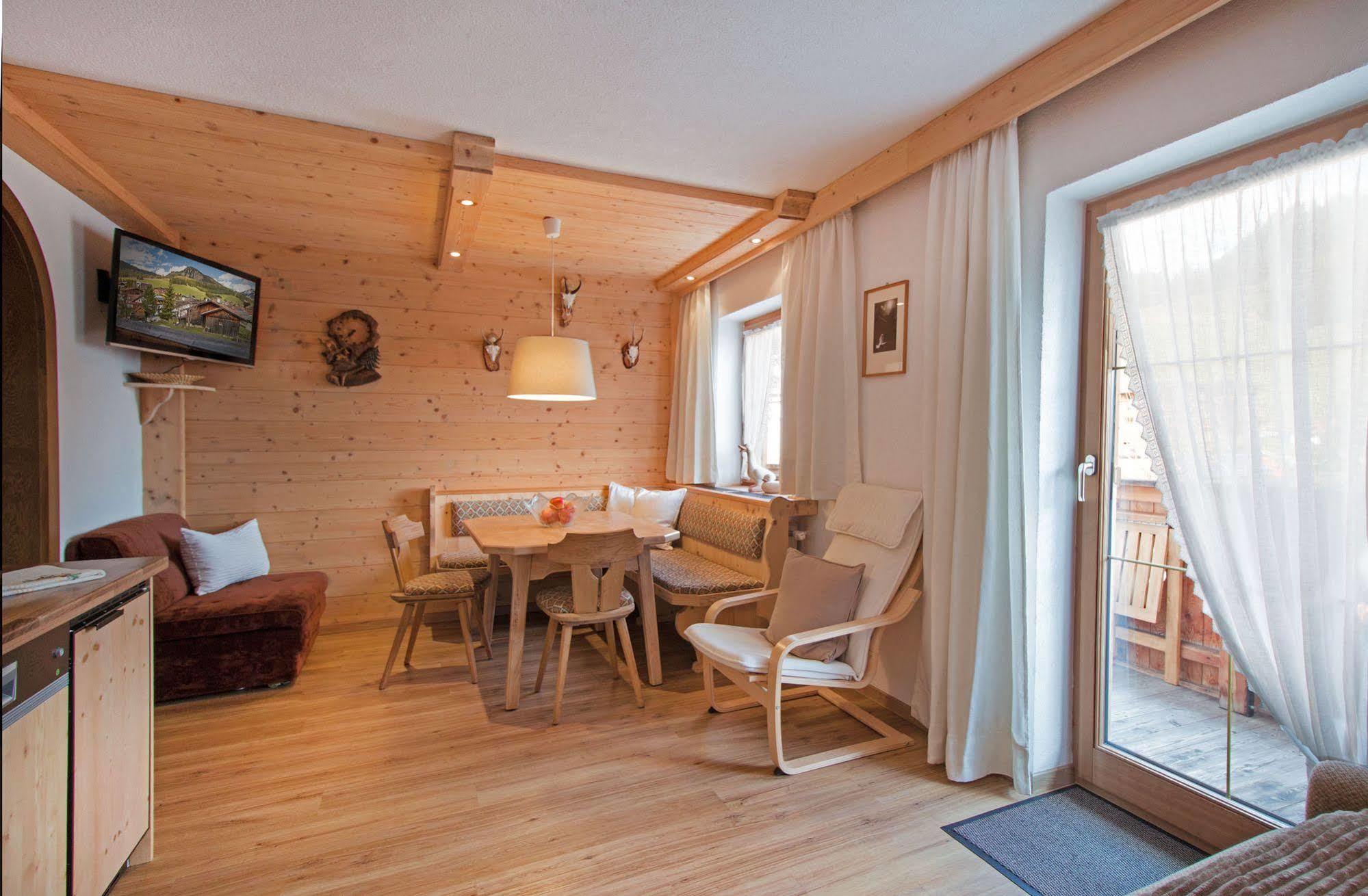 Haus Amann Apartment Berwang Exterior foto