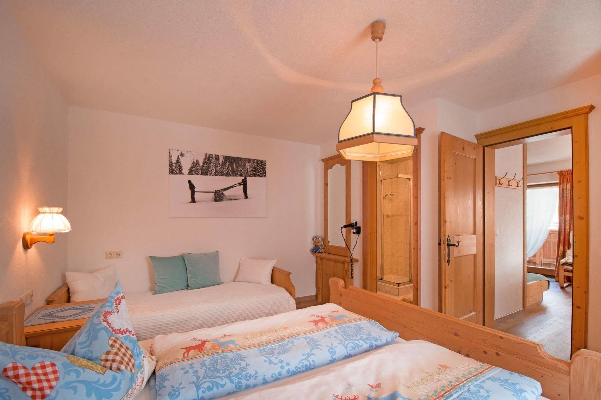 Haus Amann Apartment Berwang Exterior foto